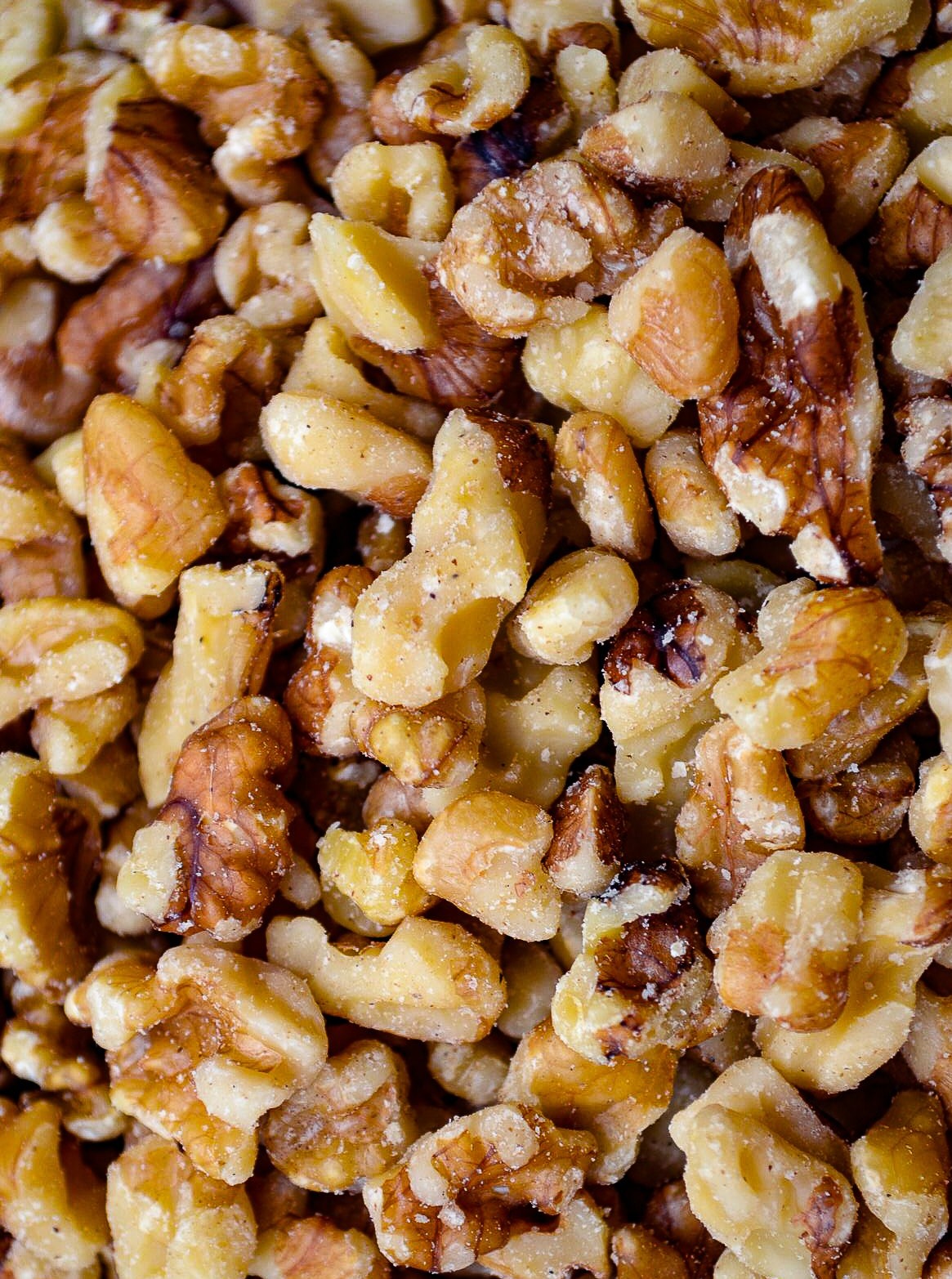 Walnuts English Light Halves & Pieces RAW Hillson Nut Company