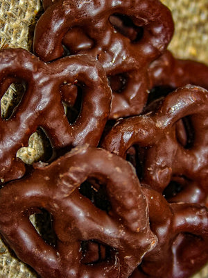 Chocolate Pretzels - 8oz - Hillson Nut Company
